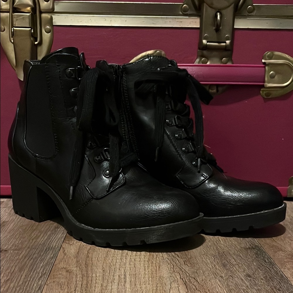 Black Lace Up Boots with Chunky Heel